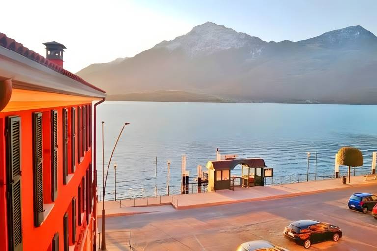 Spacious Historic Apartment with Lake Como View, Wi-Fi and Air Conditioning — photo 4