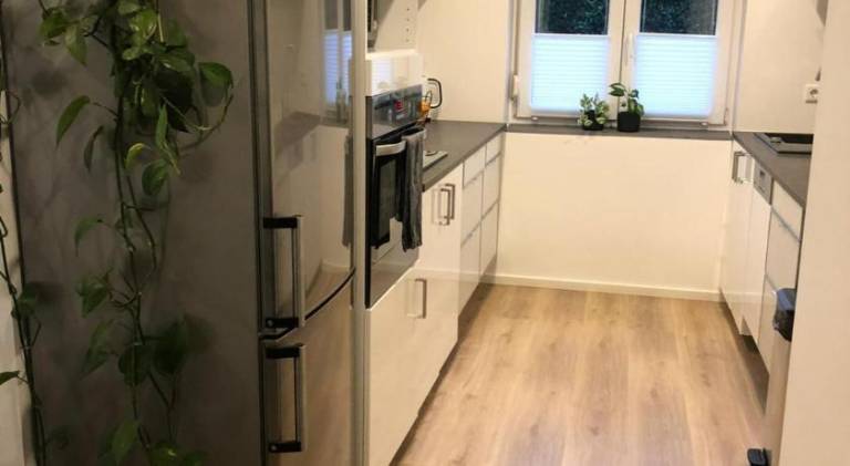 Apartment with pool — photo 5