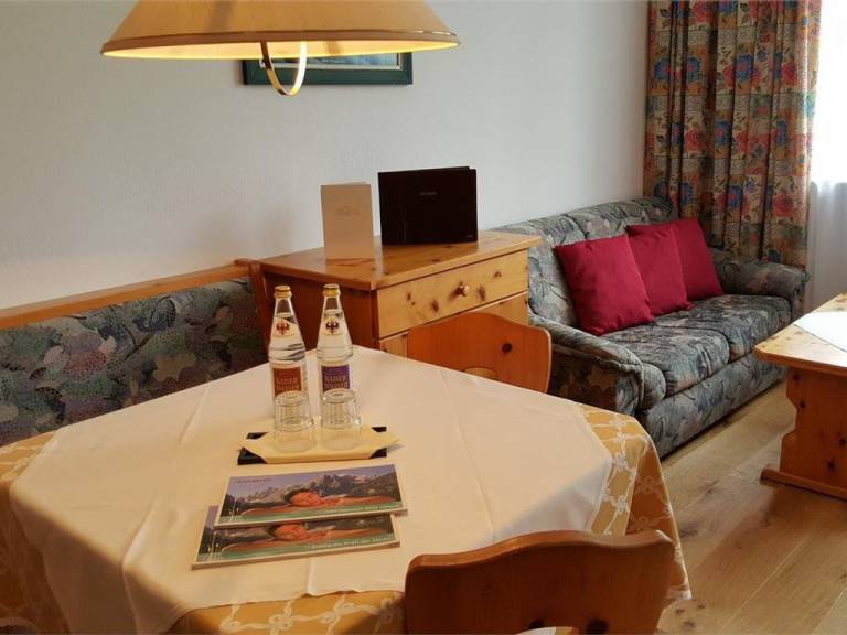 Ferienhaus mit Hund in Sexten für max. 4 Personen Ferienhaus mit Hund in Sexten für max. 4 Personen