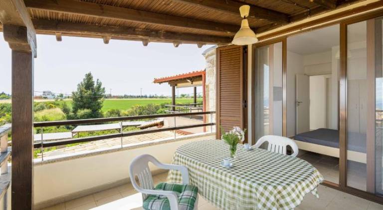 Beautiful villa with garden, barbeque & pool | Pets allowed — photo 3
