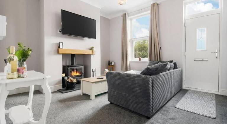 House | Pets allowed in Wakefield