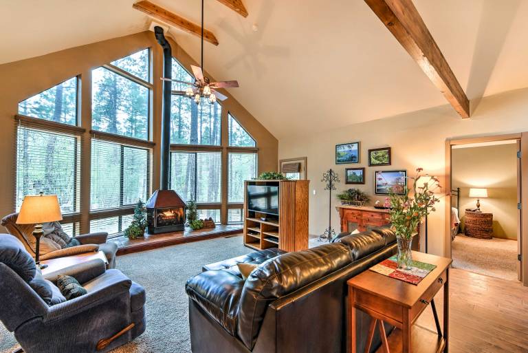 Relax Fireside! Peaceful Forest Haven in Prescott — photo 4
