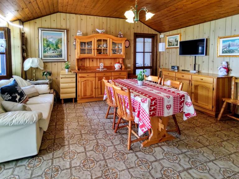 Apartment with barbeque, patio & garden | Lake view — photo 5