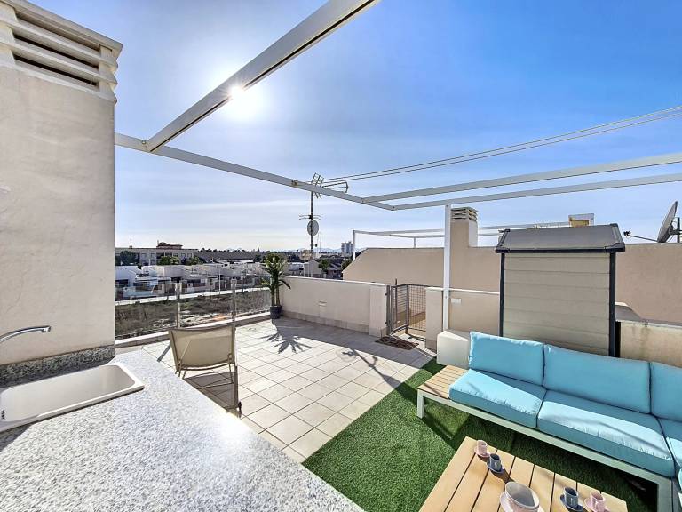 Fully equipped pleasant villa with private pool & patio | Beach nearby | Pets are welcome — photo 4
