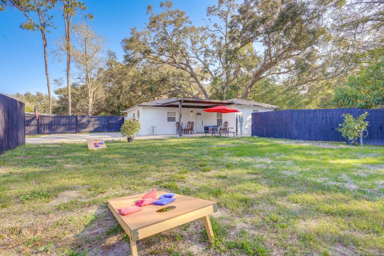 Vibrant Tampa Home: Perfect for Long Stays! — photo 3