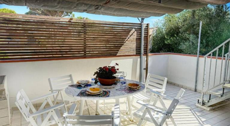 Apartment with yard & terrace | Next to the beach | Pets allowed — photo 3
