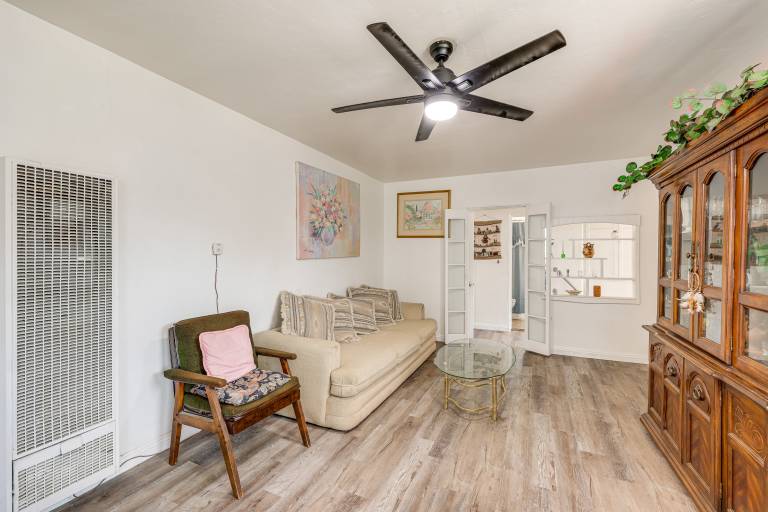 High Walkability! Extended Stay in Riverside — photo 5