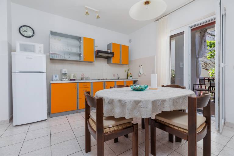 Apartment with garden, terrace & barbeque | Sea view | Close to the beach | Pets allowed — photo 3