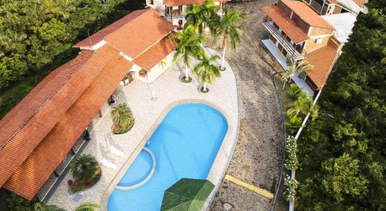 Charming lodge with sauna, pool & grill | Pet-friendly in Barreirinhas