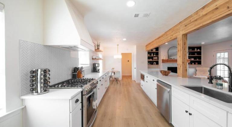 Big vacation home | Pets allowed — photo 2
