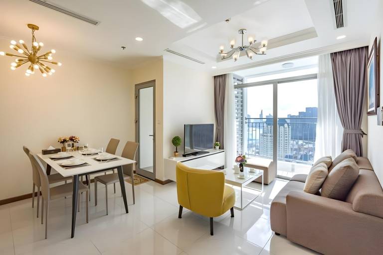 Vacation home with jacuzzi & pool | Perfect for remote work | Pets are welcome in Ho Chi Minh City