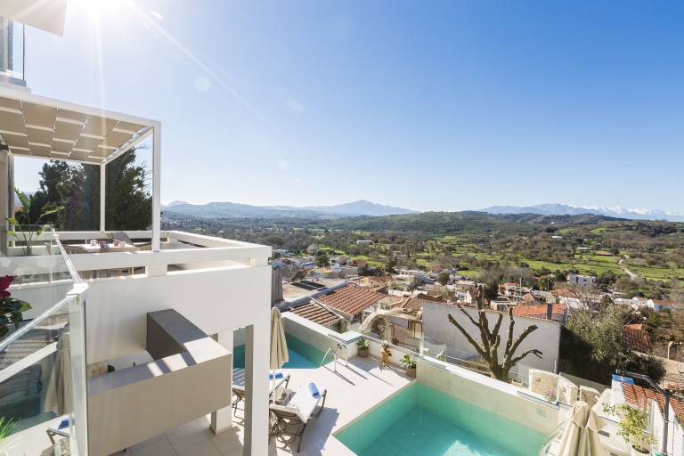 Fully equipped villa with terrace, garden & jacuzzi | Pets allowed — photo 5