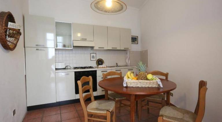 Apartment with 1 room for 4 persons — photo 2