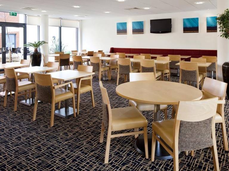 Holiday Inn Express Cheltenham Town Centre By IHG — photo 5