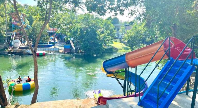 เคียงดาวโฮมสเตย์ โซนริมน้ำ in Phetchaburi