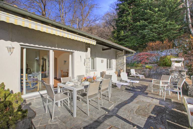 Holiday apartment with garden, barbeque & patio | Mountain view — photo 2