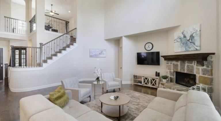 378 m&sup2; Ferienhaus