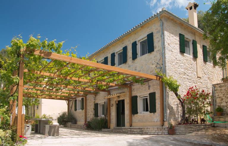 Cottage Acharavi