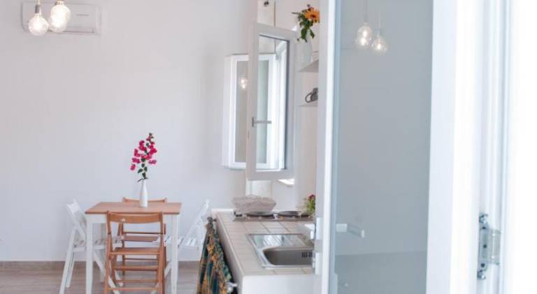 Rental apartment with patio — photo 4