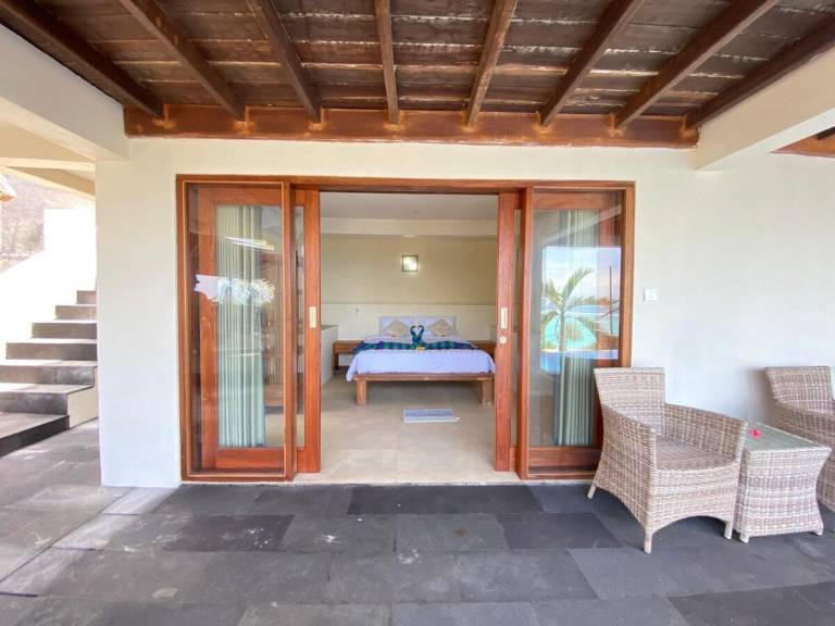 House with yard & private pool | Close to the beach | Pet-friendly — photo 3