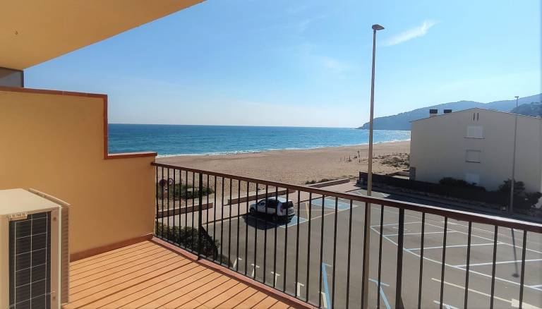 Apartment with garden & patio in Begur
