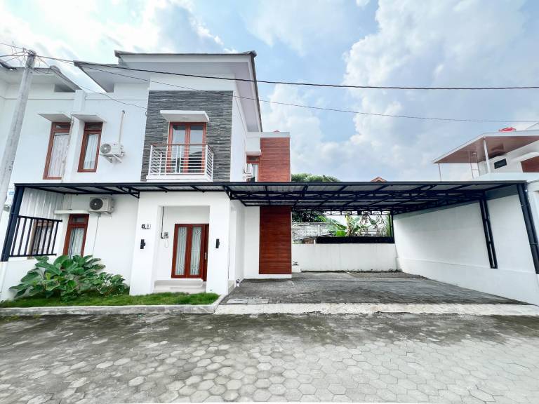 250 m&sup2; Ferienhaus