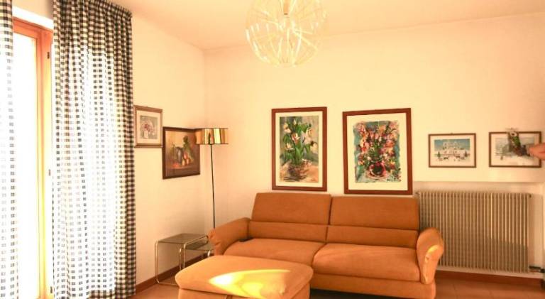 Holiday apartment with 3 rooms for 5 persons — photo 2
