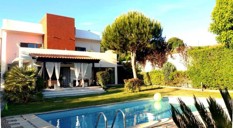 Villa with pool | Pets are welcome in Setubal