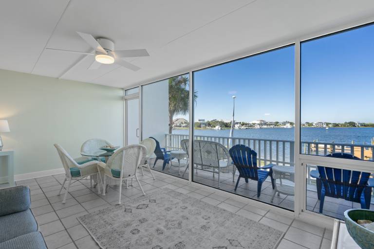 Family-friendly nice condo with barbecue | Water view | Next to the beach | Pets are welcome in Gulf Breeze, FL