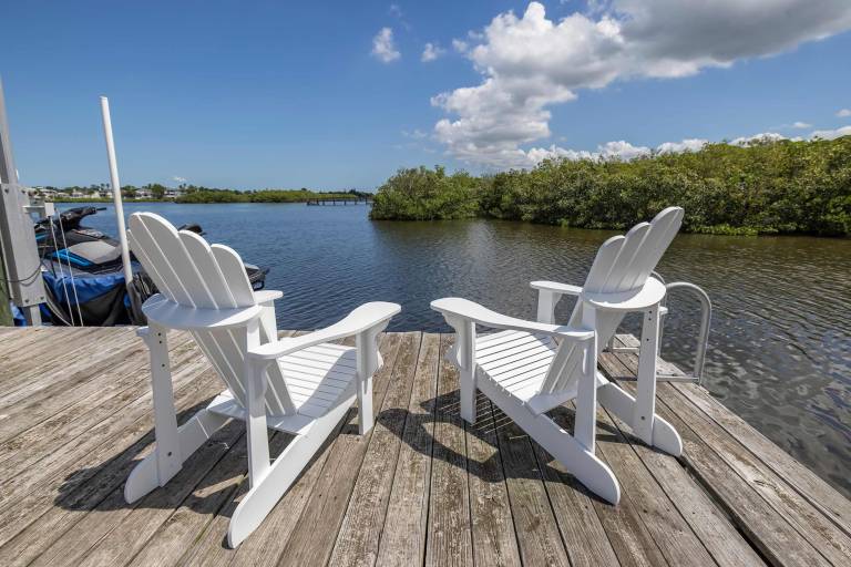 6B Waterfront Game Room Pool Hot Tub Dock