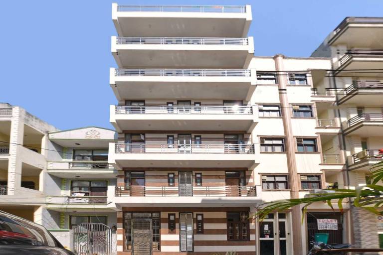 Super Hotel O Sector 4 Manraj Complex Gurugram