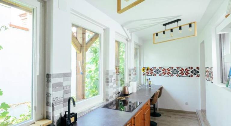 Holiday apartment with jacuzzi | Near Palace of the Parliament | Pets are welcome — photo 2