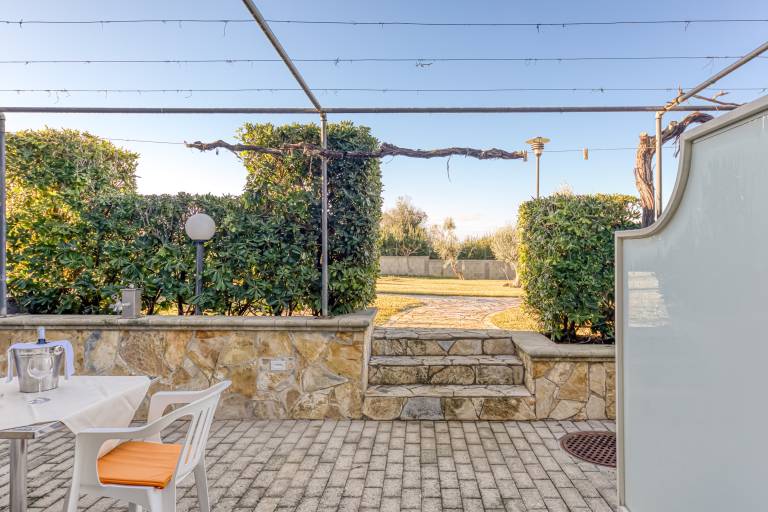 Apartment 'Residence Margherita - Bouganwille' with Sea View, Wi-Fi and Air Conditioning — photo 2