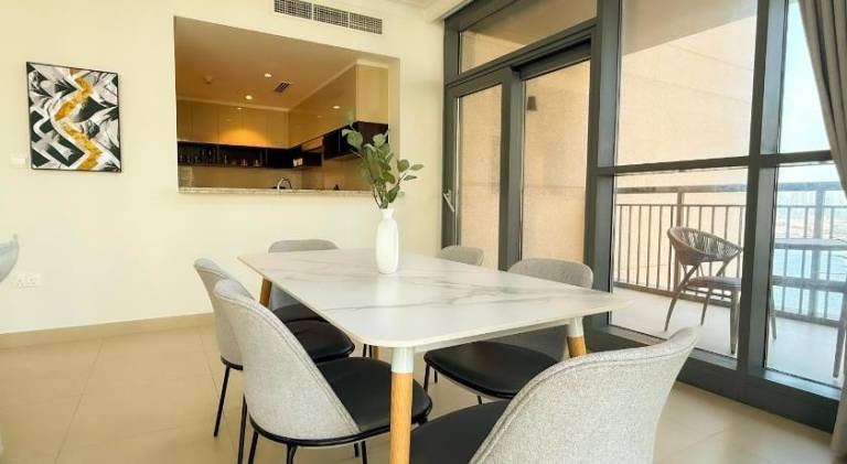 Apartment with jacuzzi & pool — photo 5