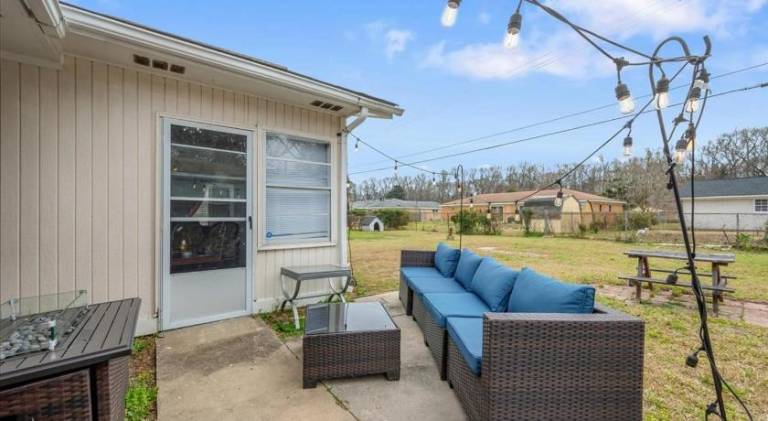 Vacation home with 4 rooms for 9 persons in Savannah, GA
