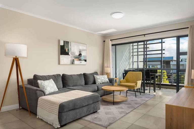 Modern 2 Bed Century City Apartment Pool Braai