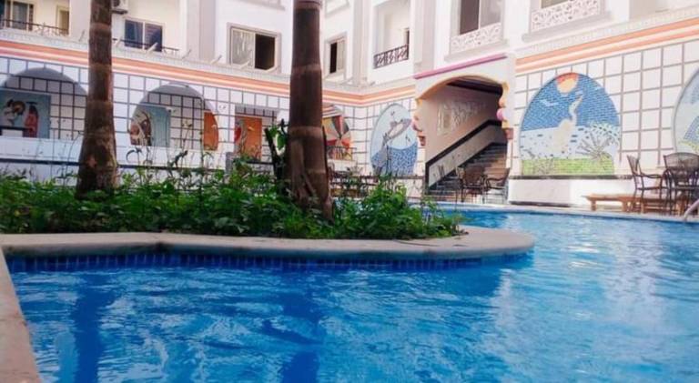 Apartment with pool & hot tub | Beach nearby | Pets are welcome — photo 4