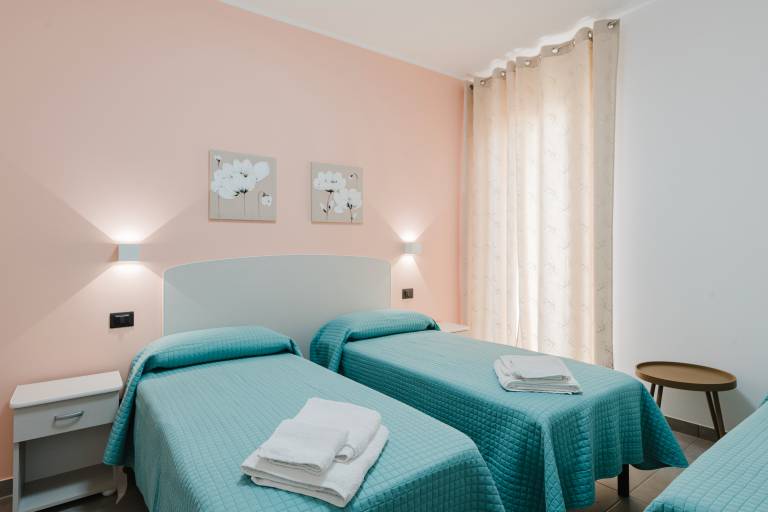 Privatzimmer in Castelvetrano für max. 3 Personen Privatzimmer in Castelvetrano für max. 3 Personen