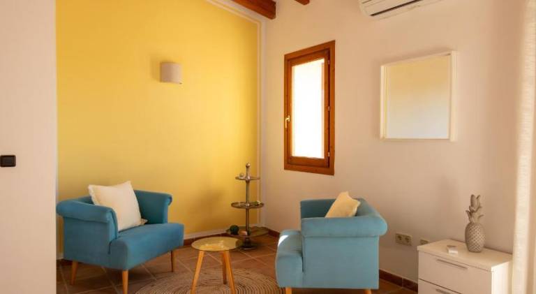 Fully equipped villa with patio, grill & private pool | Suitable for remote work | Pets are welcome — photo 5