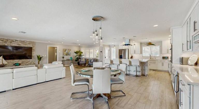 House with pool | Pet-friendly — photo 4