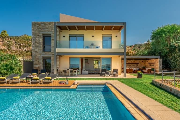 Villa  Paralia Almirida