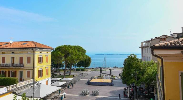 Lovely apartment | Close to the beach | Pets are welcome in Desenzano del Garda