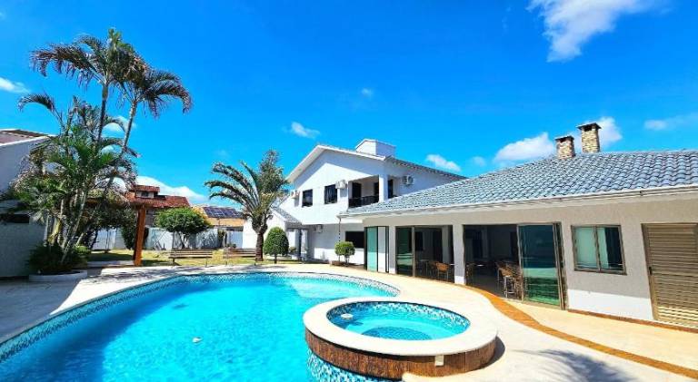 Vacation home with pool | Good for workation in Sao Roque