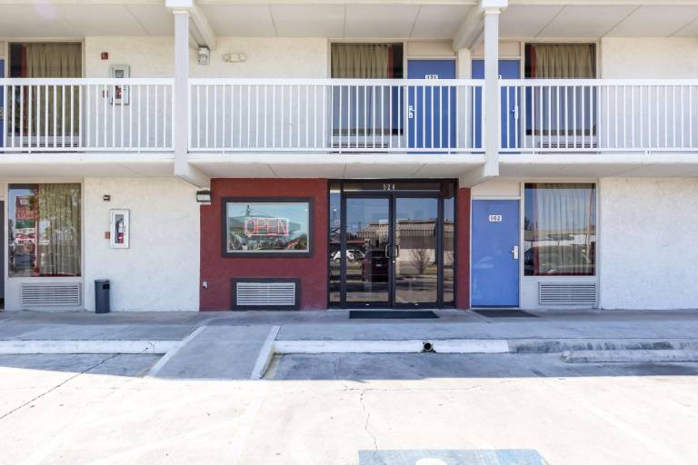 Motel 6 Uvalde, TX in Uvalde, TX