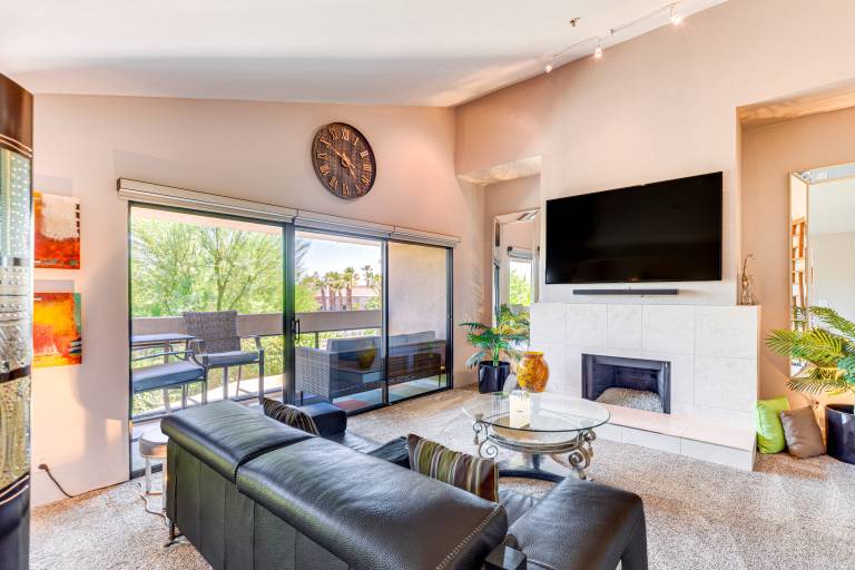 Community Pool Access Chic Palm Springs Condo