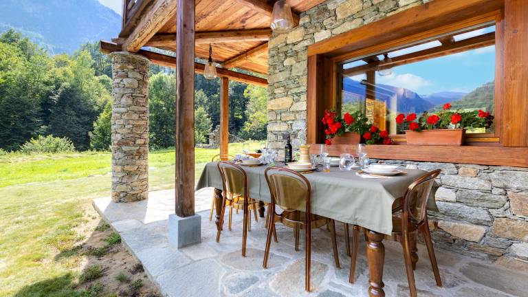 Family-oriented nice villa with BBQ, patio & garden | Panoramic view | Perfect for remote work | Pet-friendly — photo 2