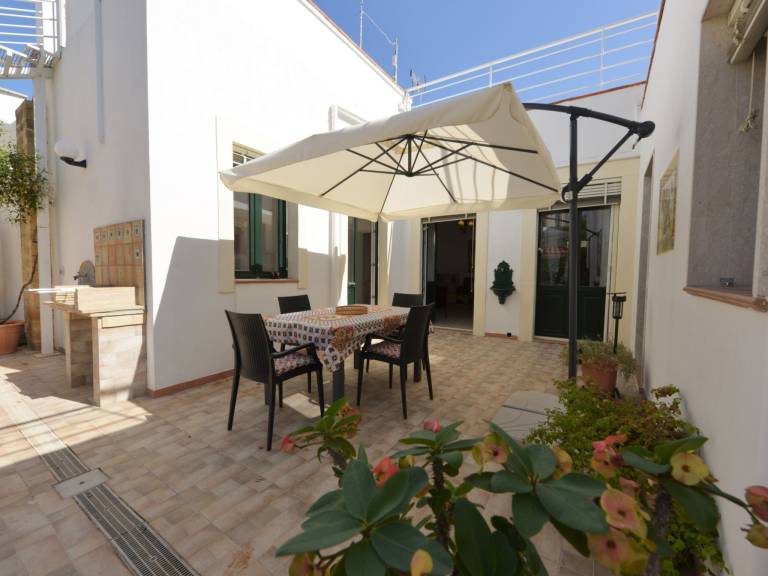 Fully equipped vacation home with patio, garden & barbeque | Pets are welcome — photo 3