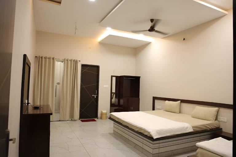 Navkar Palace Hotel & Resort — photo 2