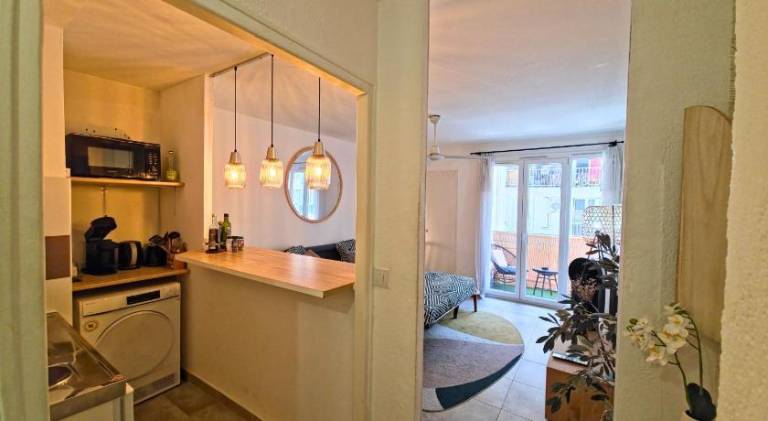 Apartment with patio | Perfect for remote work — photo 2