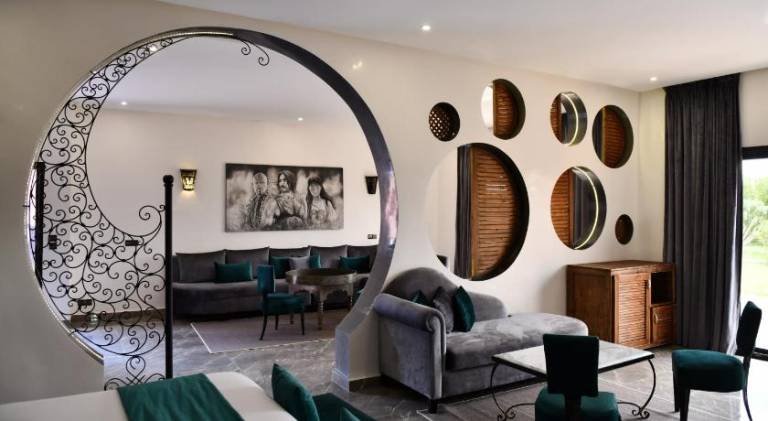 Oscar Hotel by Atlas Studios — photo 4
